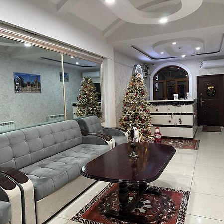 Sarbon Hotel Tasjkent Buitenkant foto