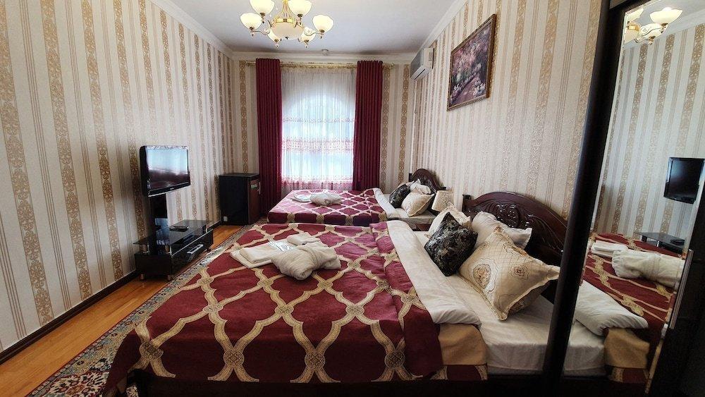 Sarbon Hotel Tasjkent Buitenkant foto