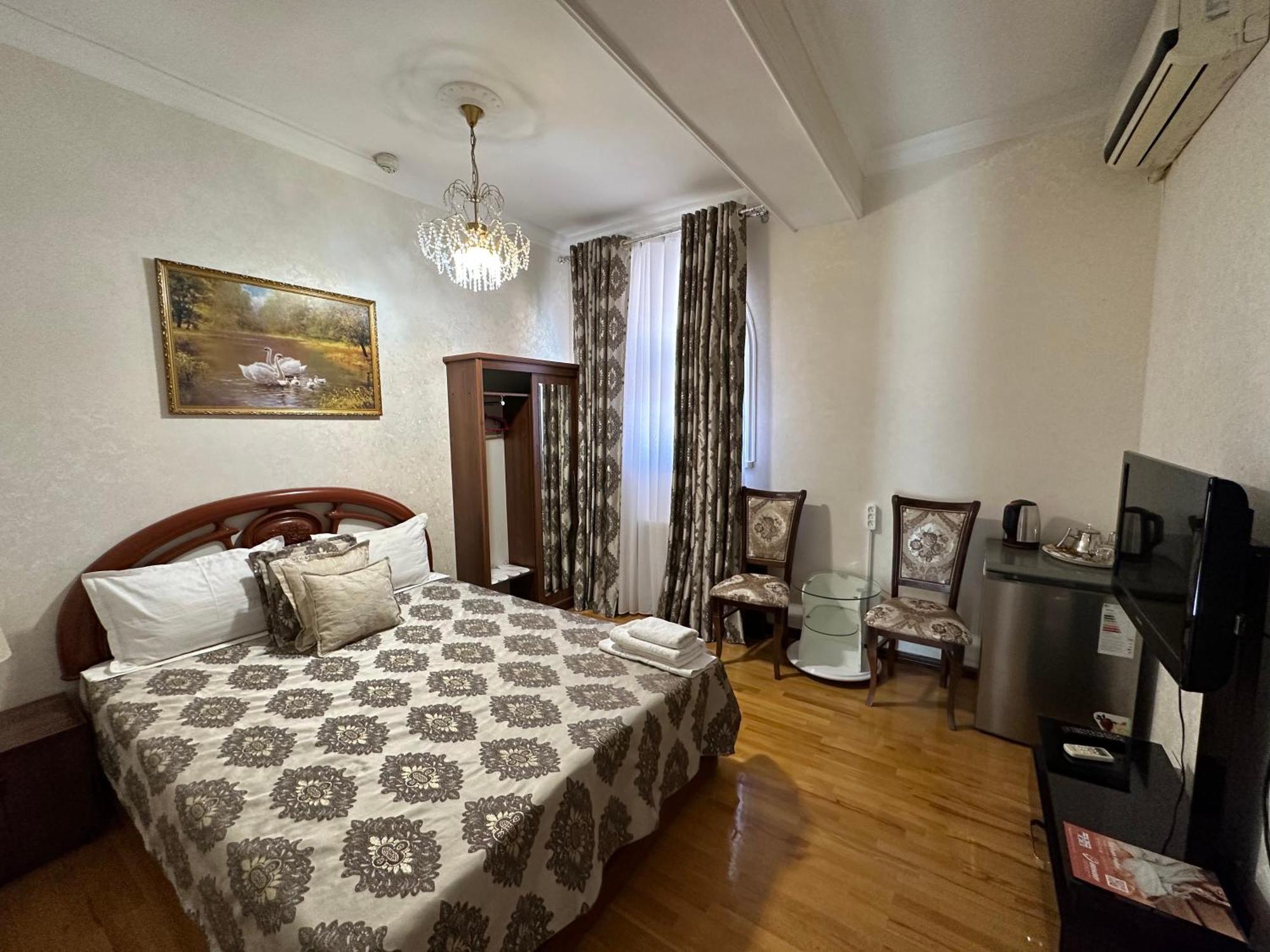 Sarbon Hotel Tasjkent Buitenkant foto