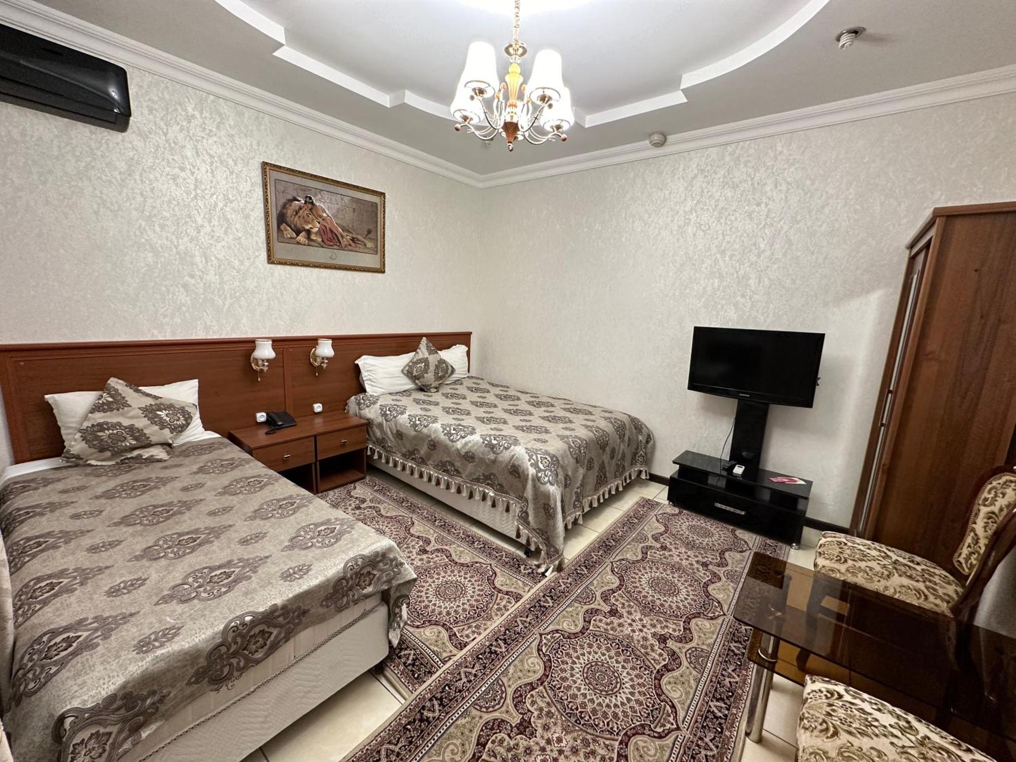 Sarbon Hotel Tasjkent Buitenkant foto
