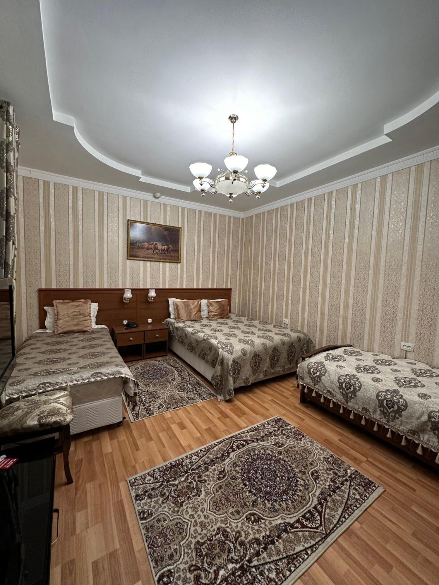 Sarbon Hotel Tasjkent Buitenkant foto