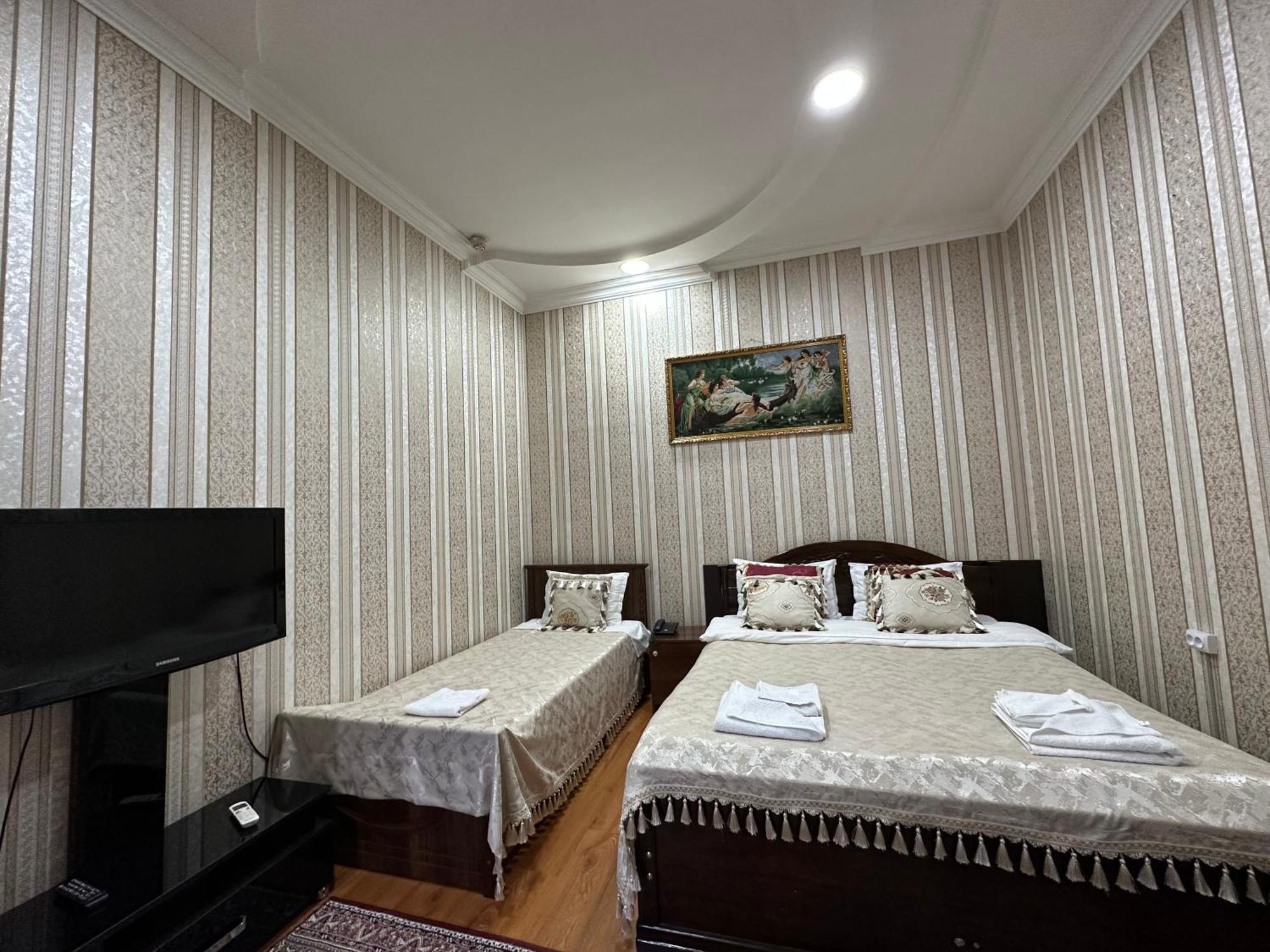 Sarbon Hotel Tasjkent Buitenkant foto