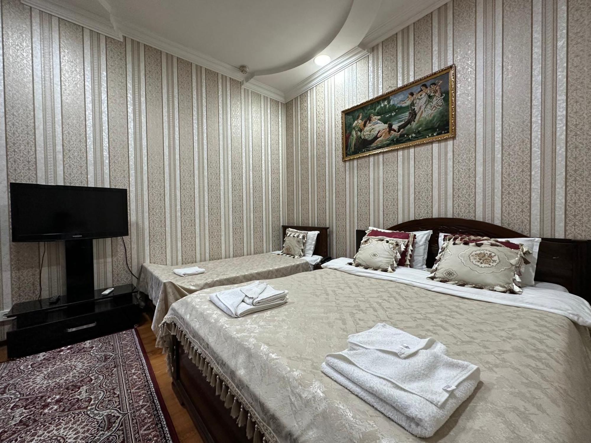 Sarbon Hotel Tasjkent Buitenkant foto