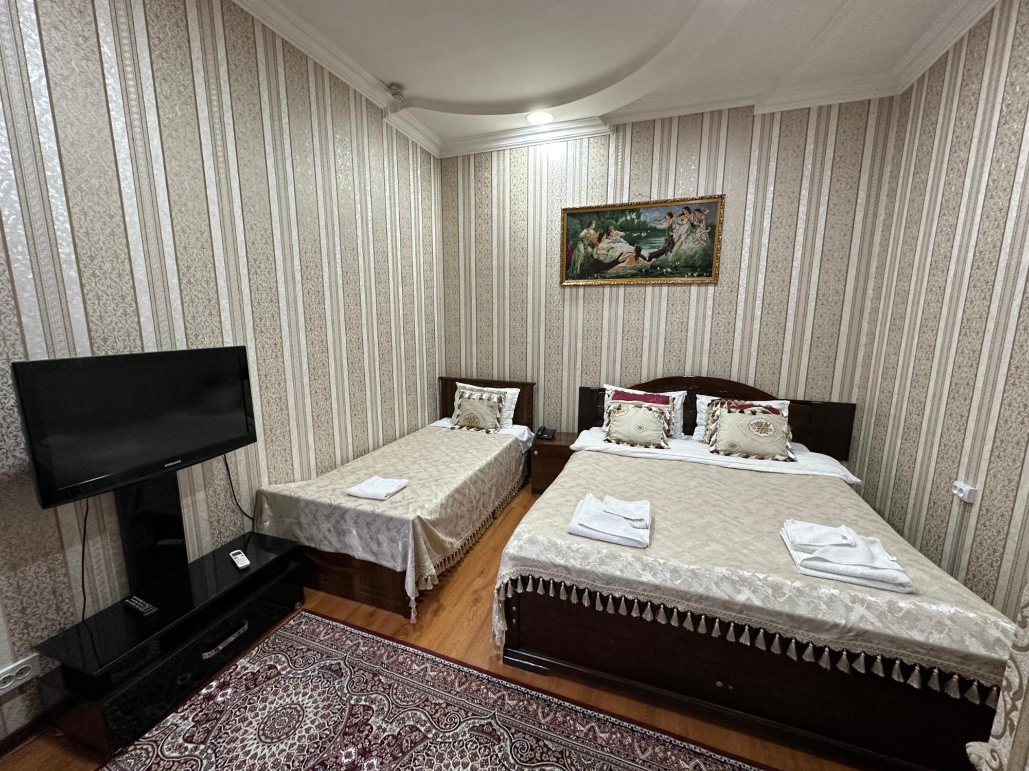 Sarbon Hotel Tasjkent Buitenkant foto